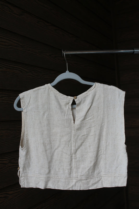 LIGHT IN LINEN TOP