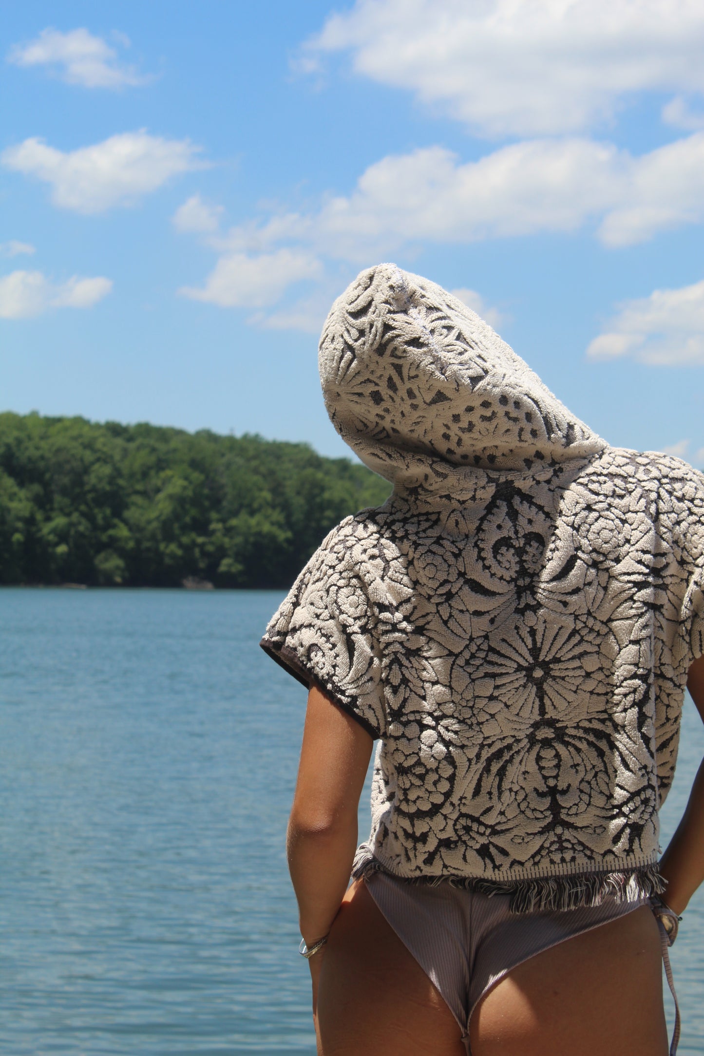 COOL OFF TOWEL HOODIE