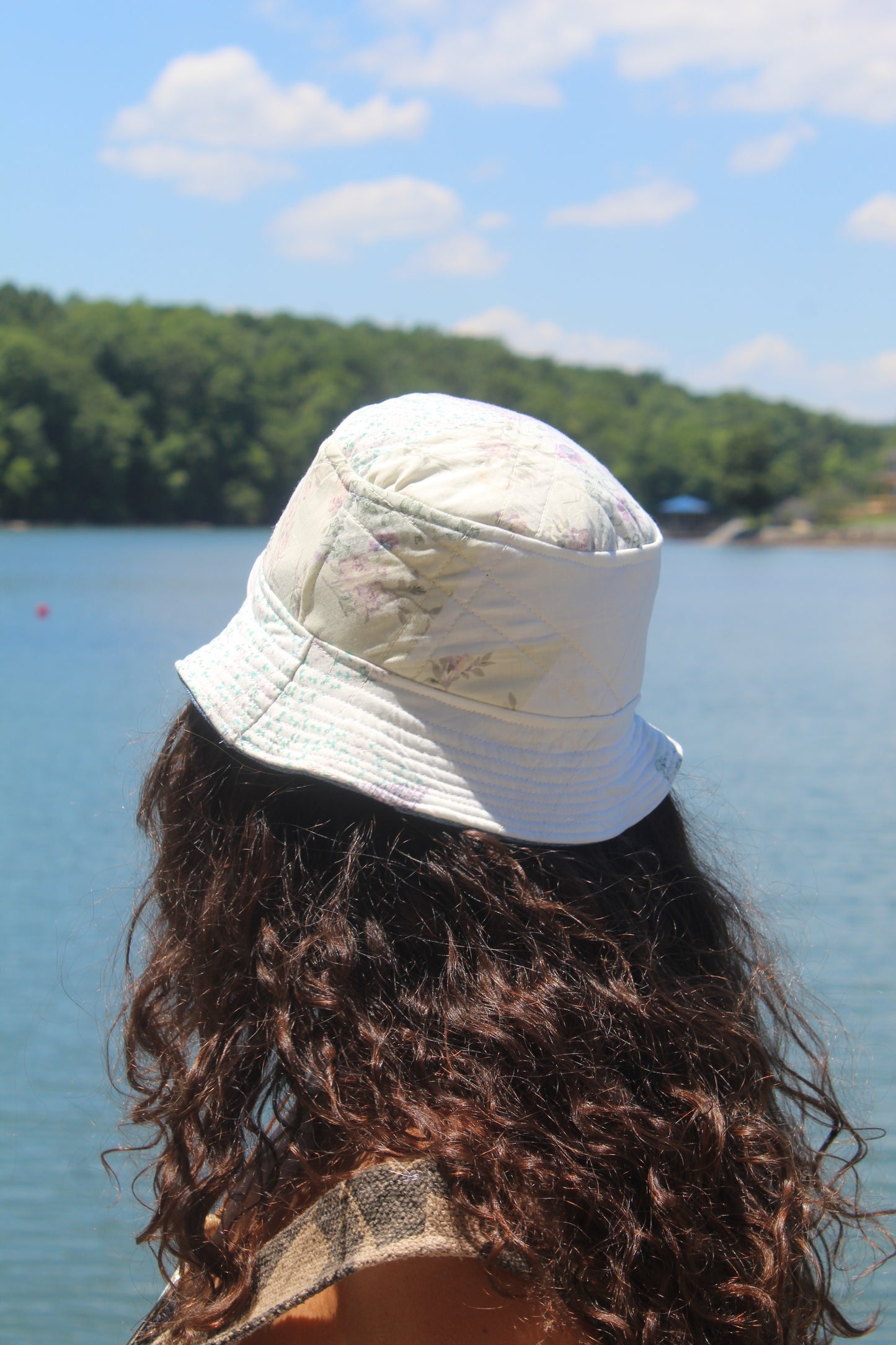 WATER LILES BUCKET HAT