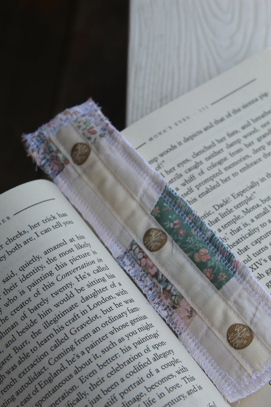 BEACH READ BOOKMARK