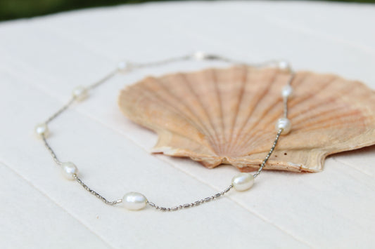 OYSTER GLOW NECKLACE