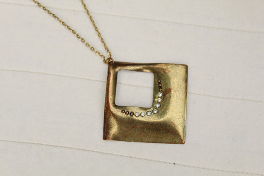 JASMINE NECKLACE