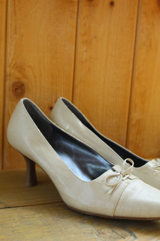 GLINDA'S WEDDING HEELS
