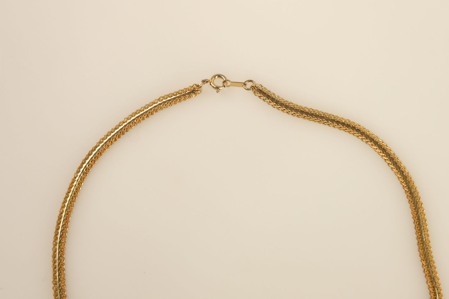 CLASSIC GOLD NECKLACE