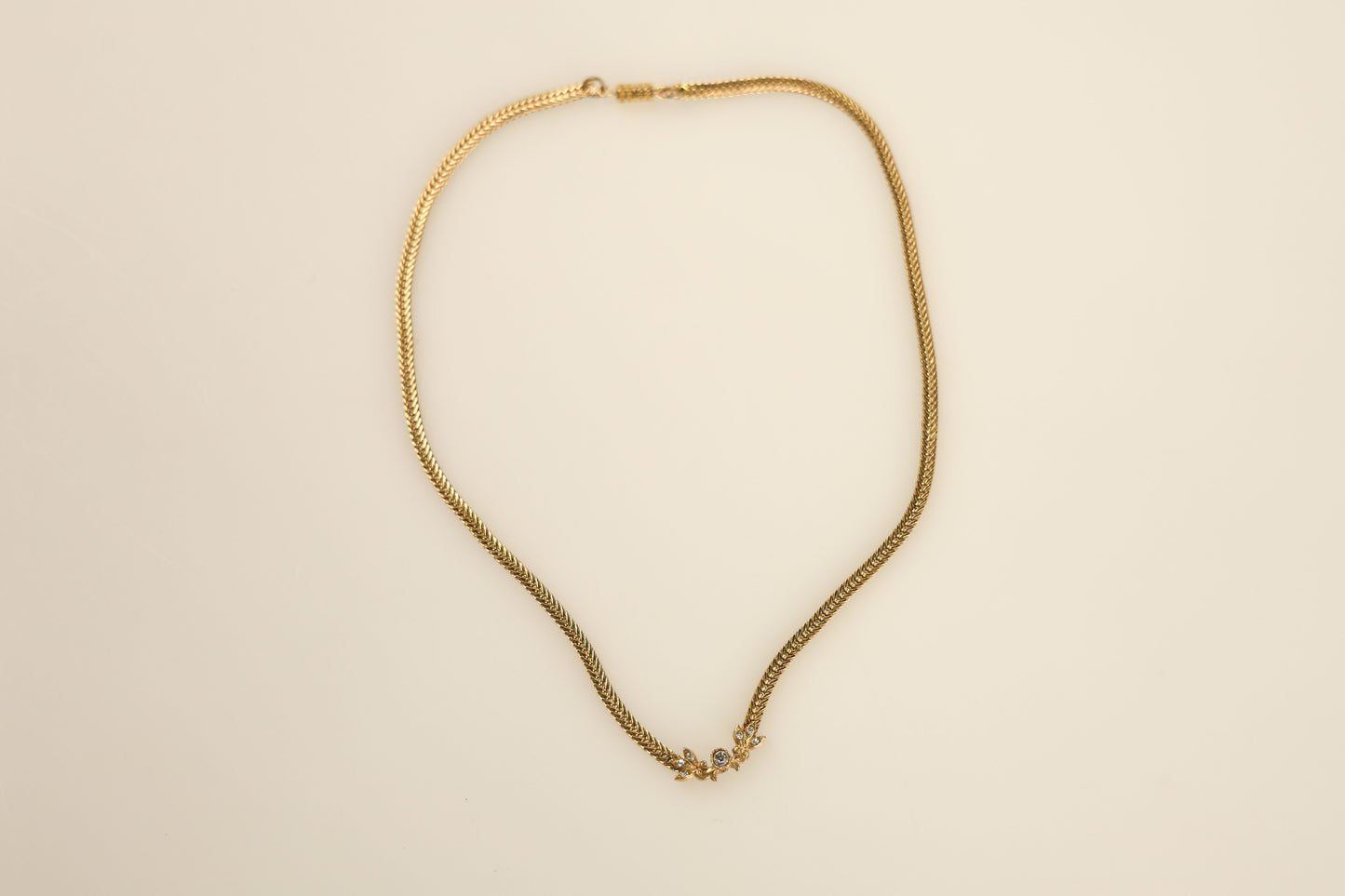 GOLDEN BLOOM NECKLACE