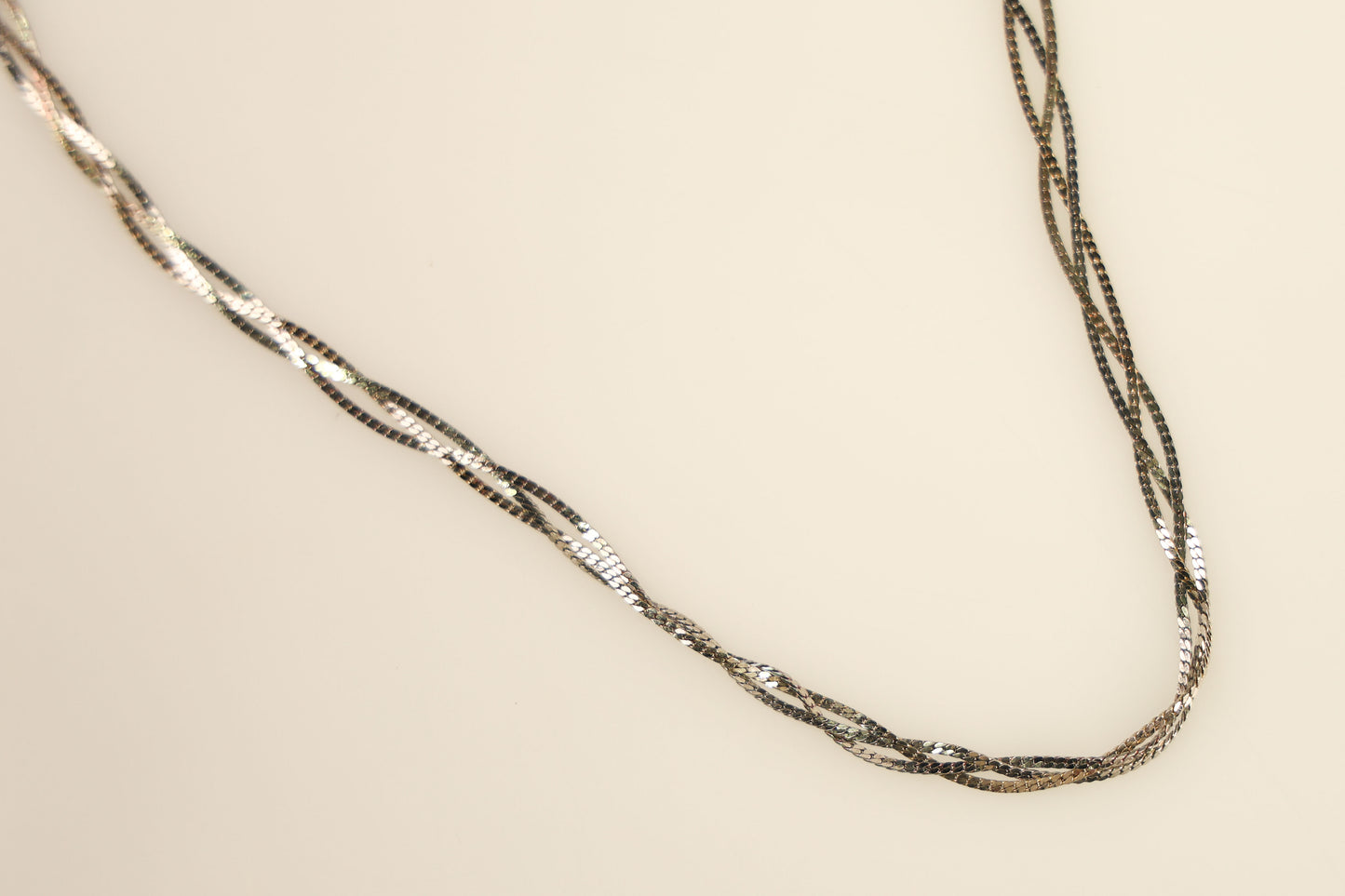 BRAIDED SILVER NECKLACE