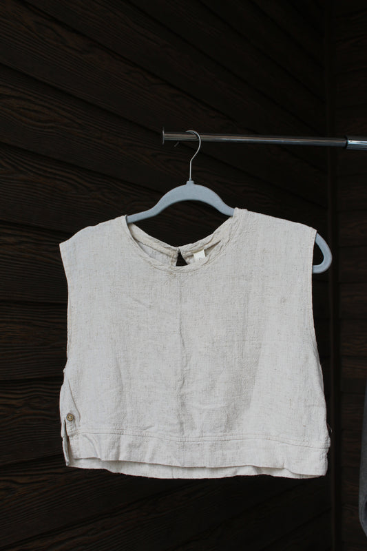 LIGHT IN LINEN TOP