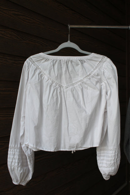 BREEZY SUNDAY BRUNCH TOP