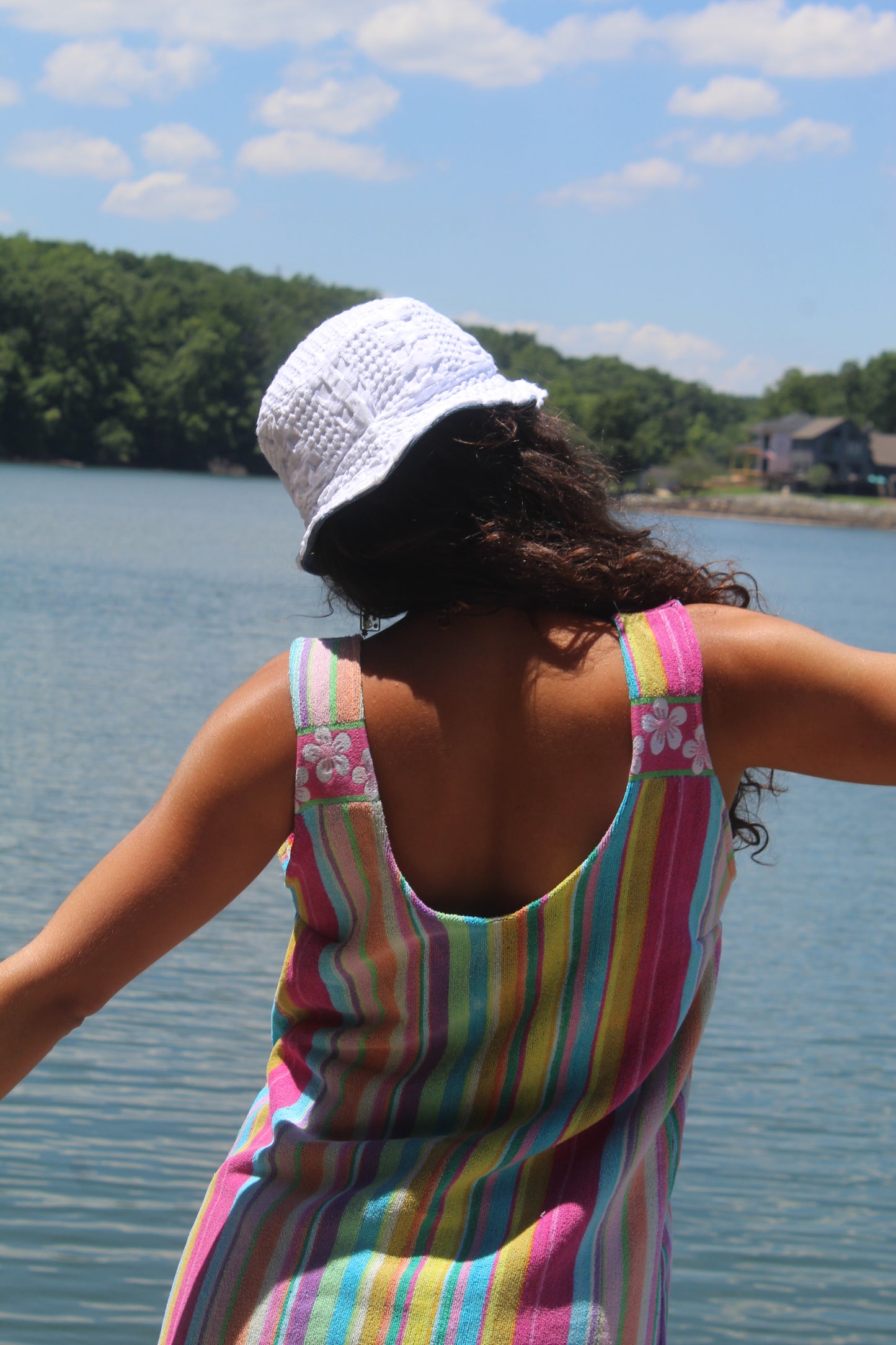 CLOUD 9 BUCKET HAT