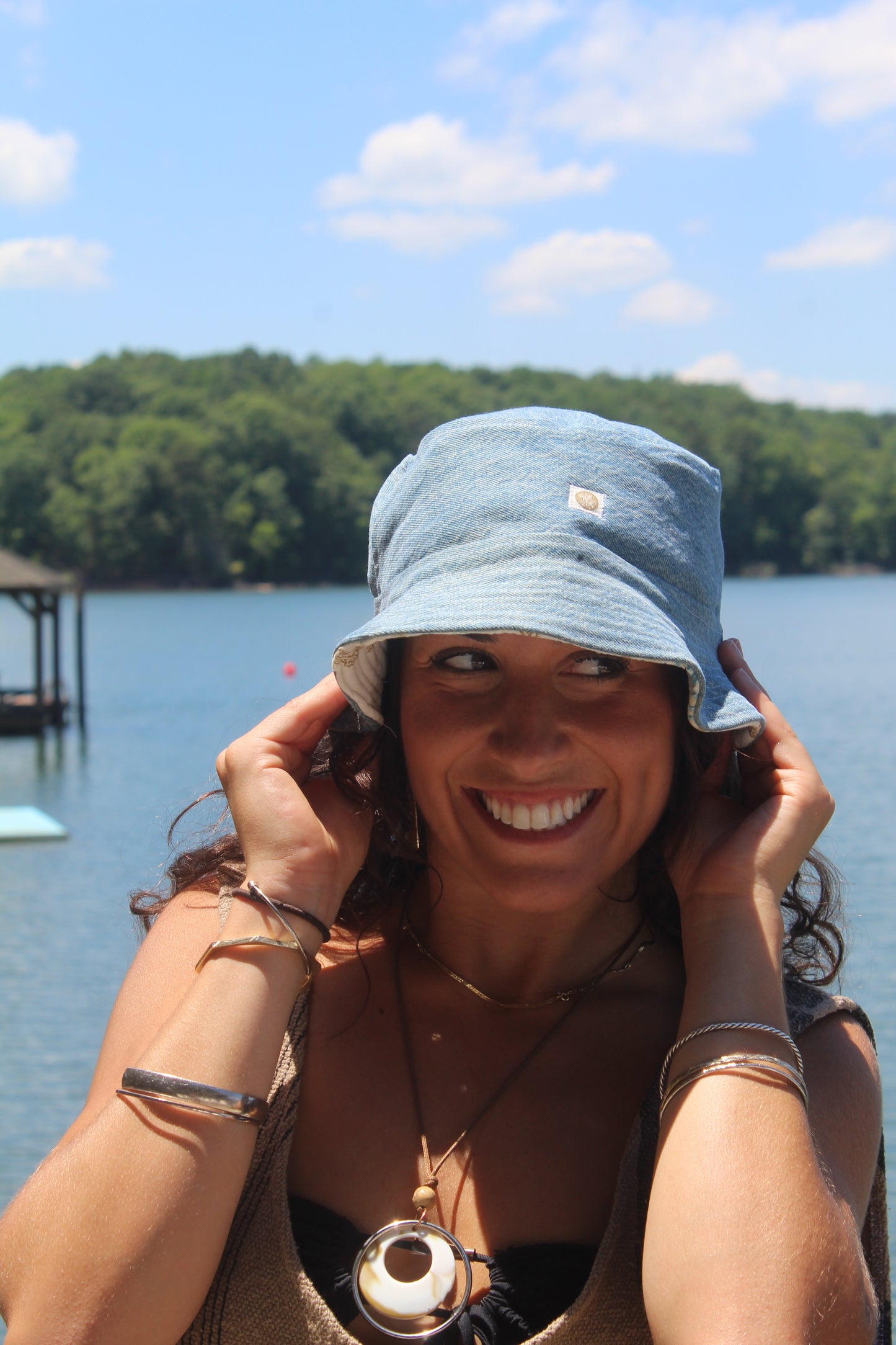 SHELLING BUCKET HAT