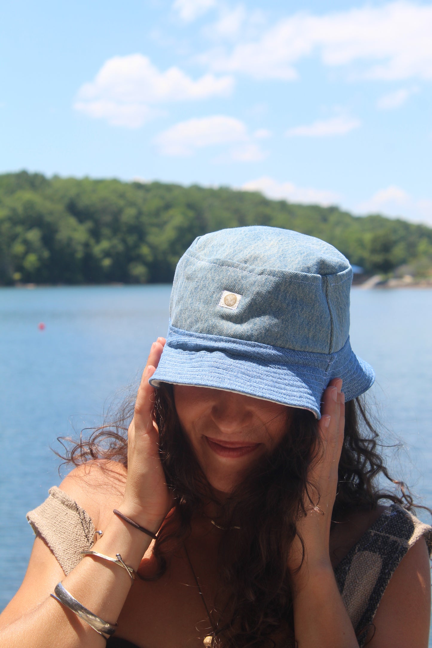 WATER LILES BUCKET HAT
