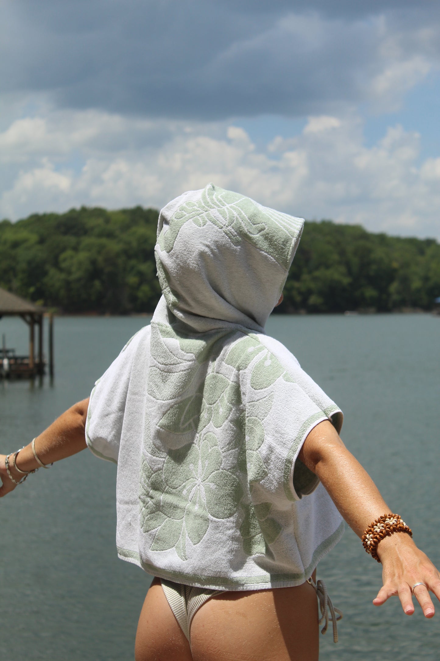 OCEAN EYES TOWEL HOODIE