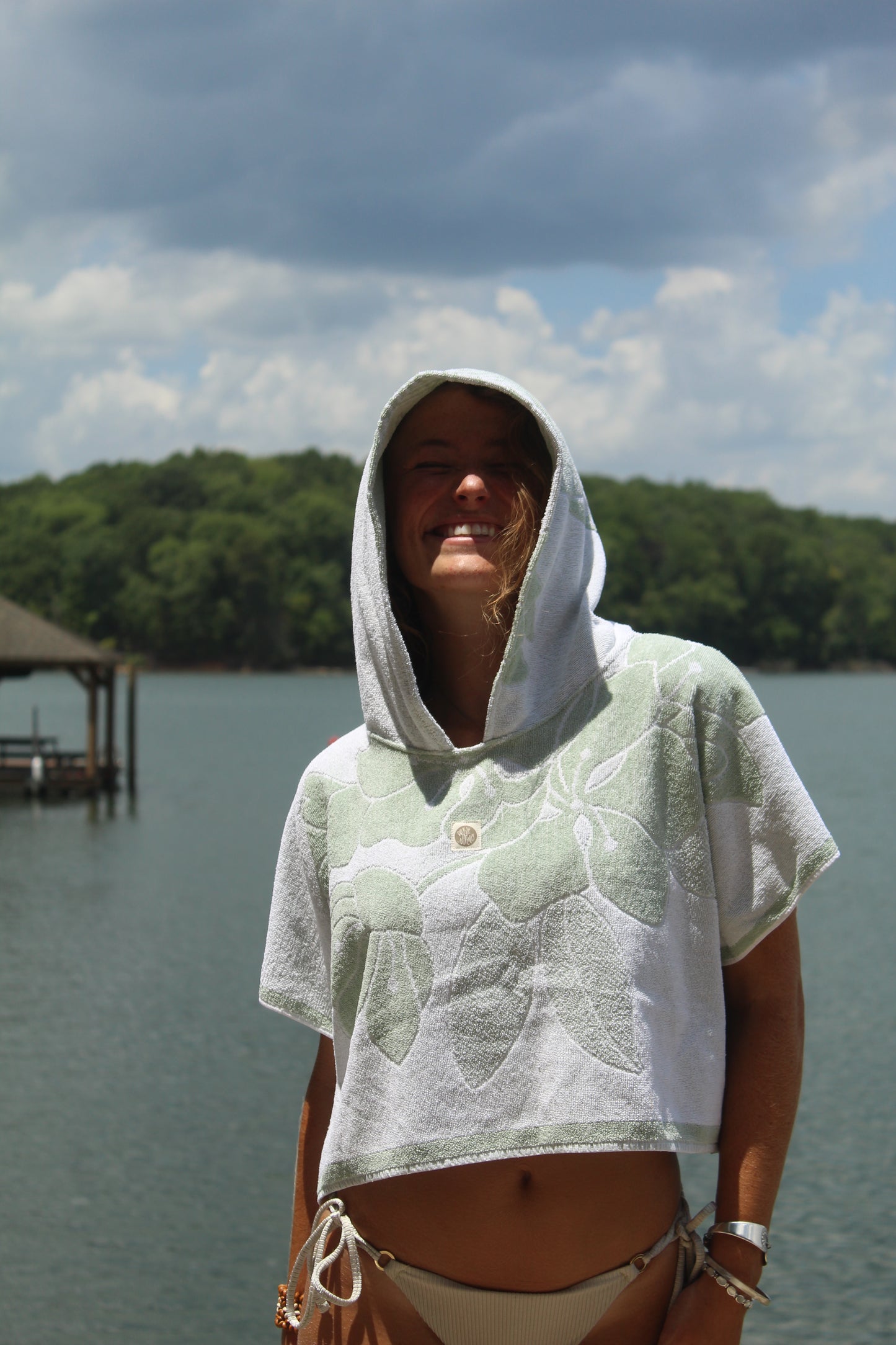 OCEAN EYES TOWEL HOODIE