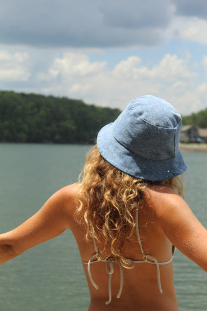 DEEP END BUCKET HAT
