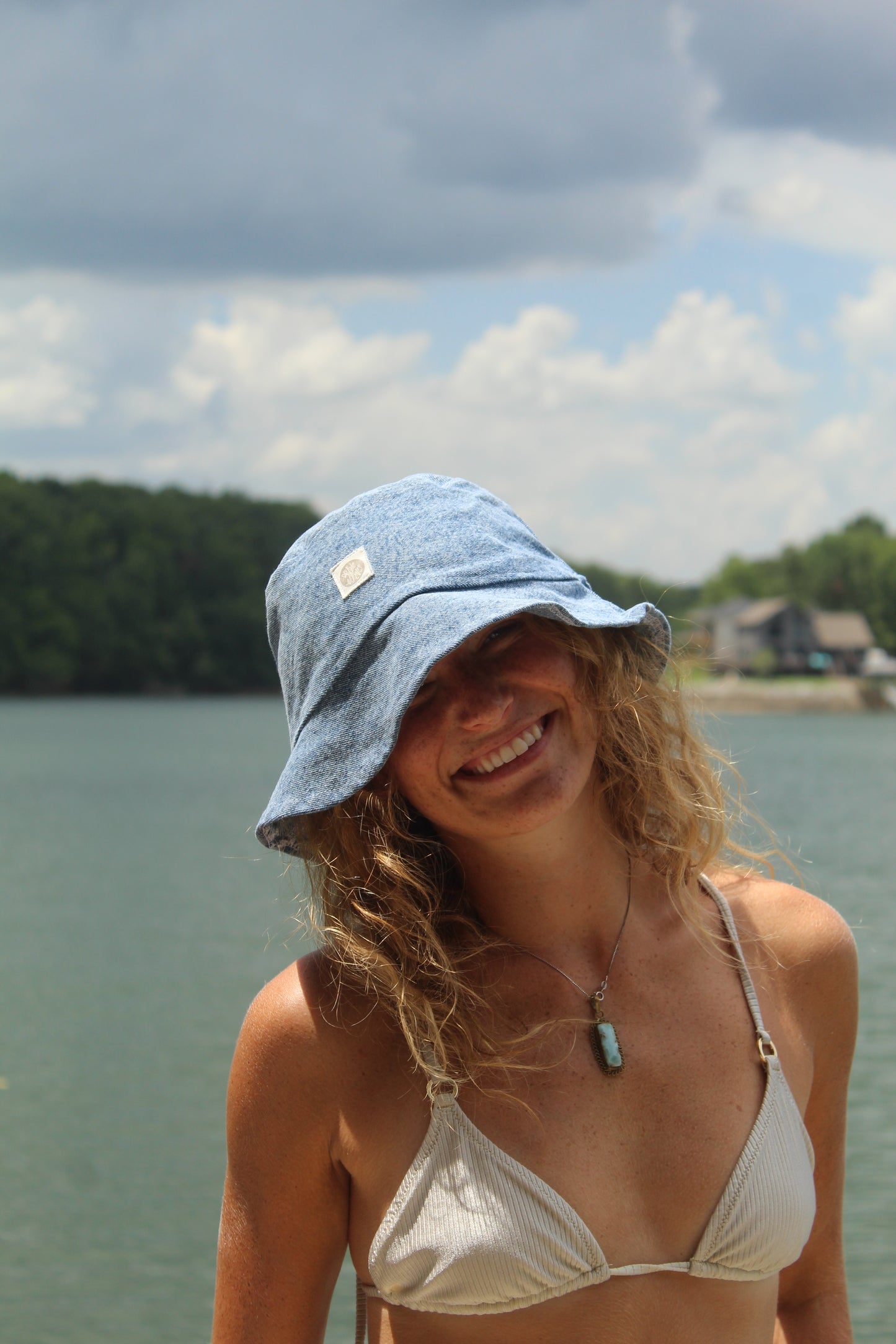 DEEP END BUCKET HAT