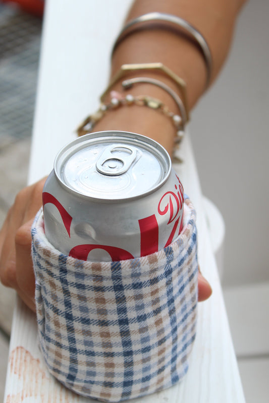SHELL CAN KOOZIE