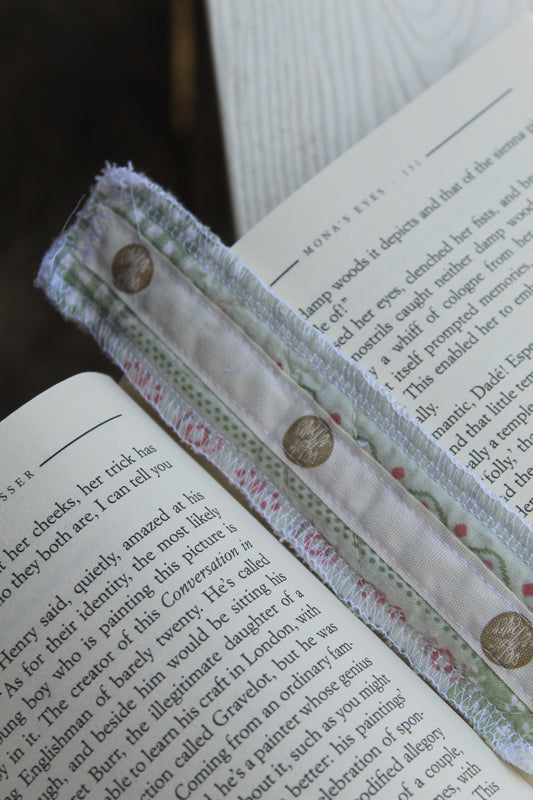 WATER LILY BOOKMARK