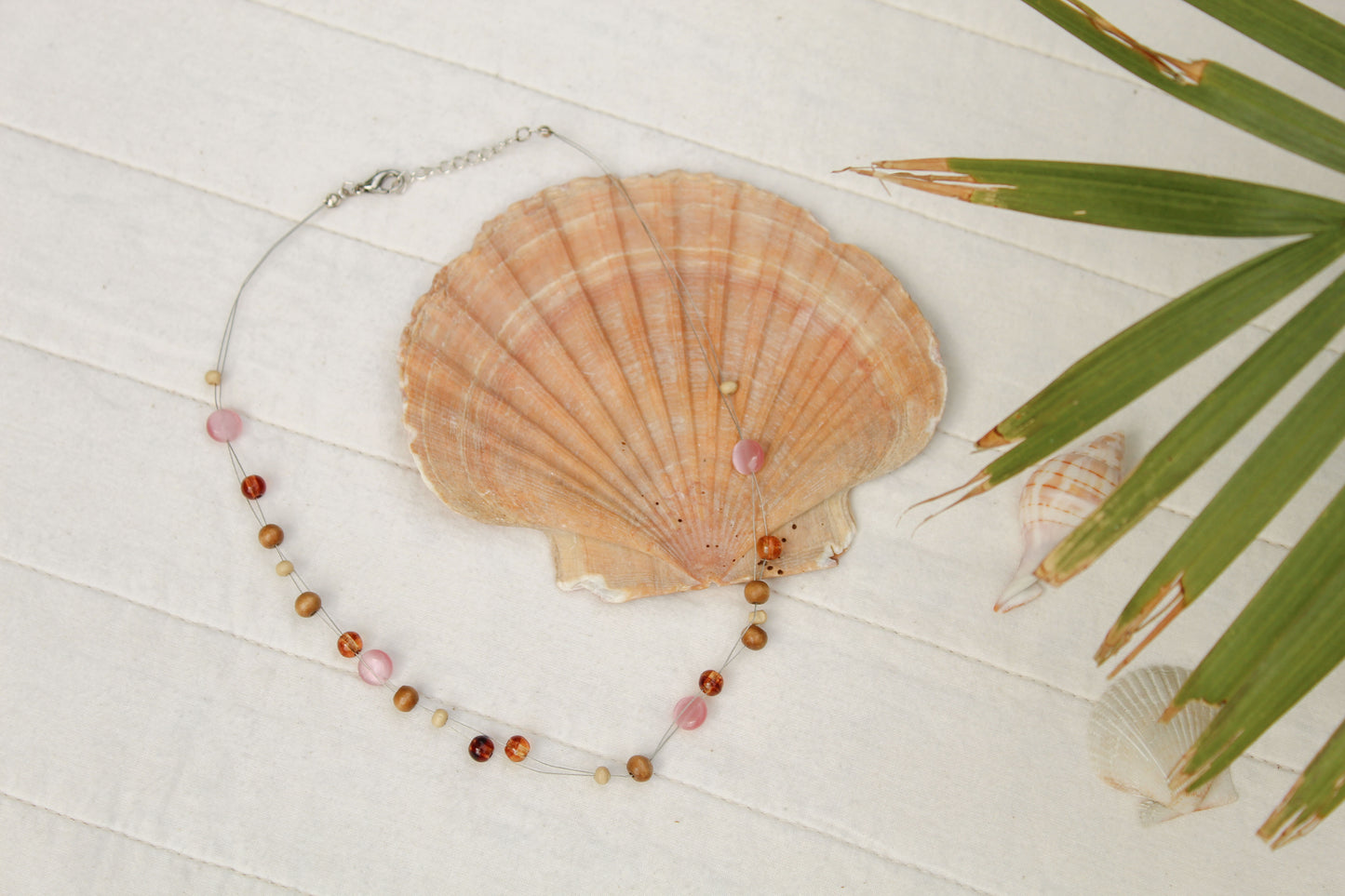 BUBBLEGUM BEAD NECKLACE