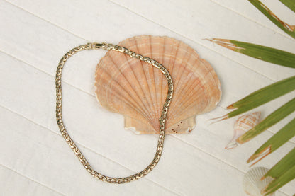 GOLD CHAINED NECKLACE