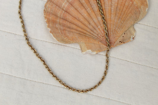 SIMPLE GOLD NECKLACE