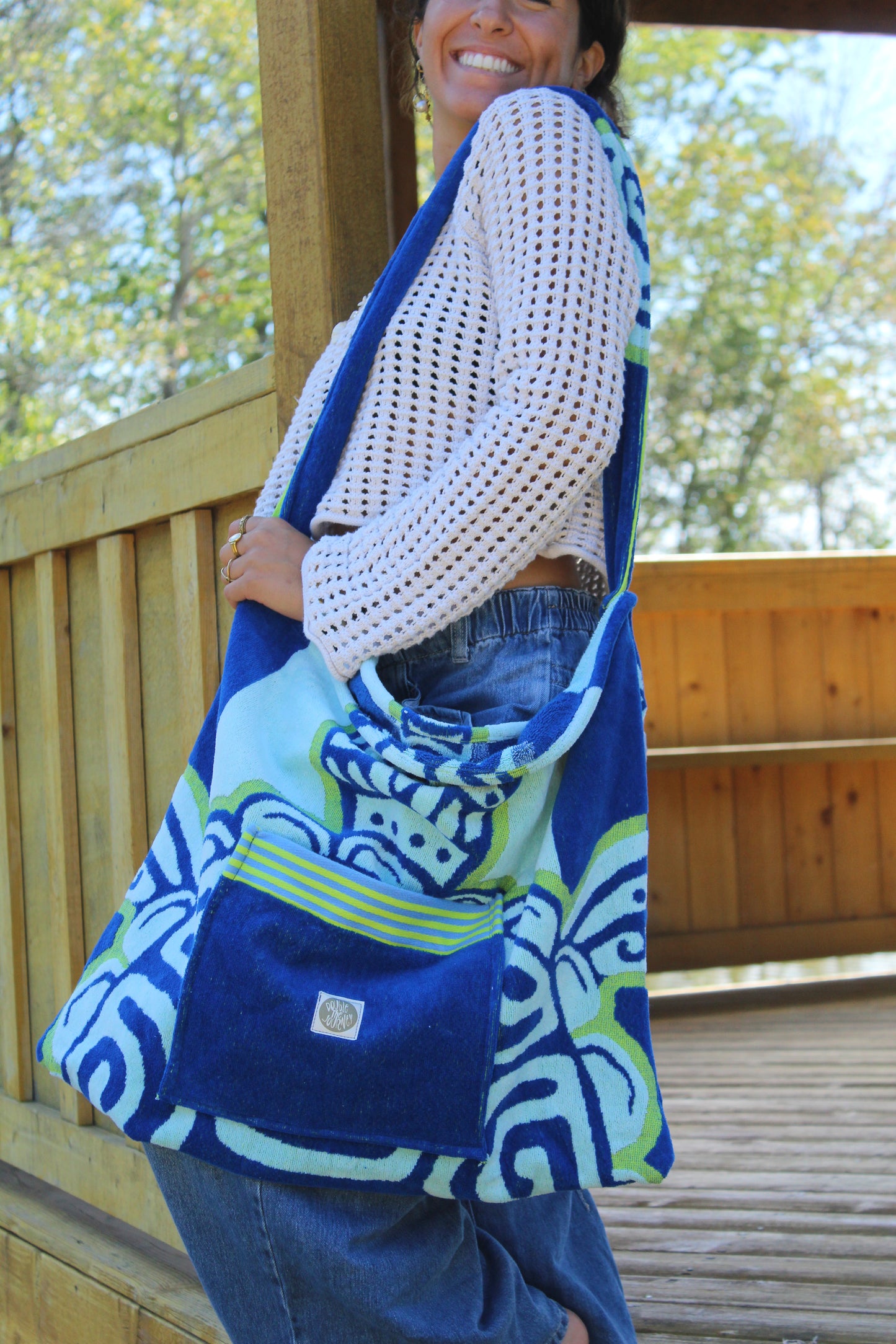 SWIMMING WITH TURTLES BAG