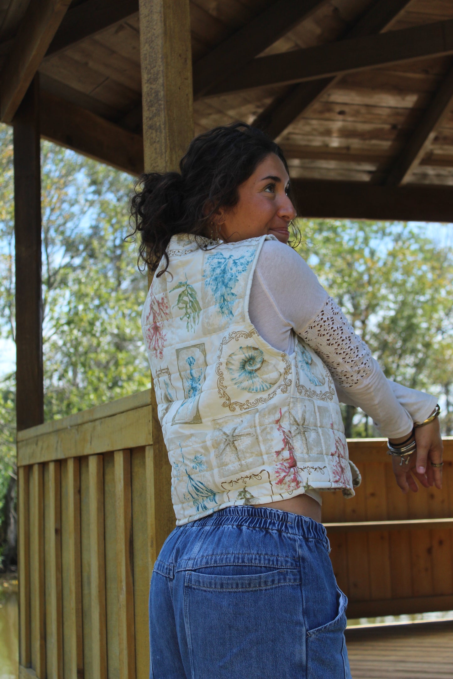 LET'S COLLECT SHELLS VEST