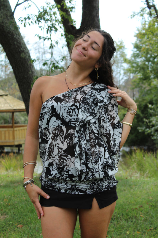SHOW SOME SHOULDER TOP