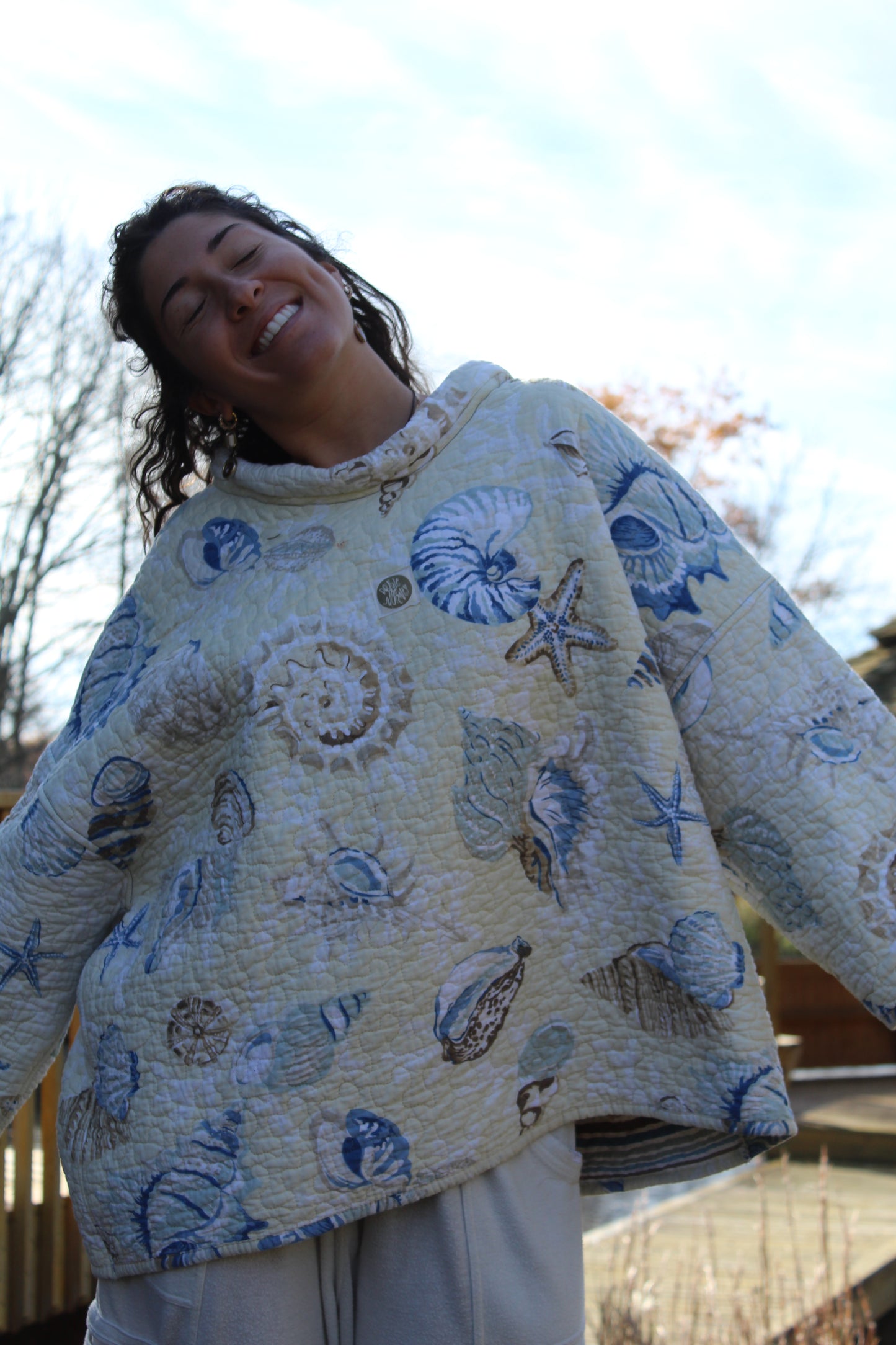 COZY SHELL COLLECTING MOCK NECK