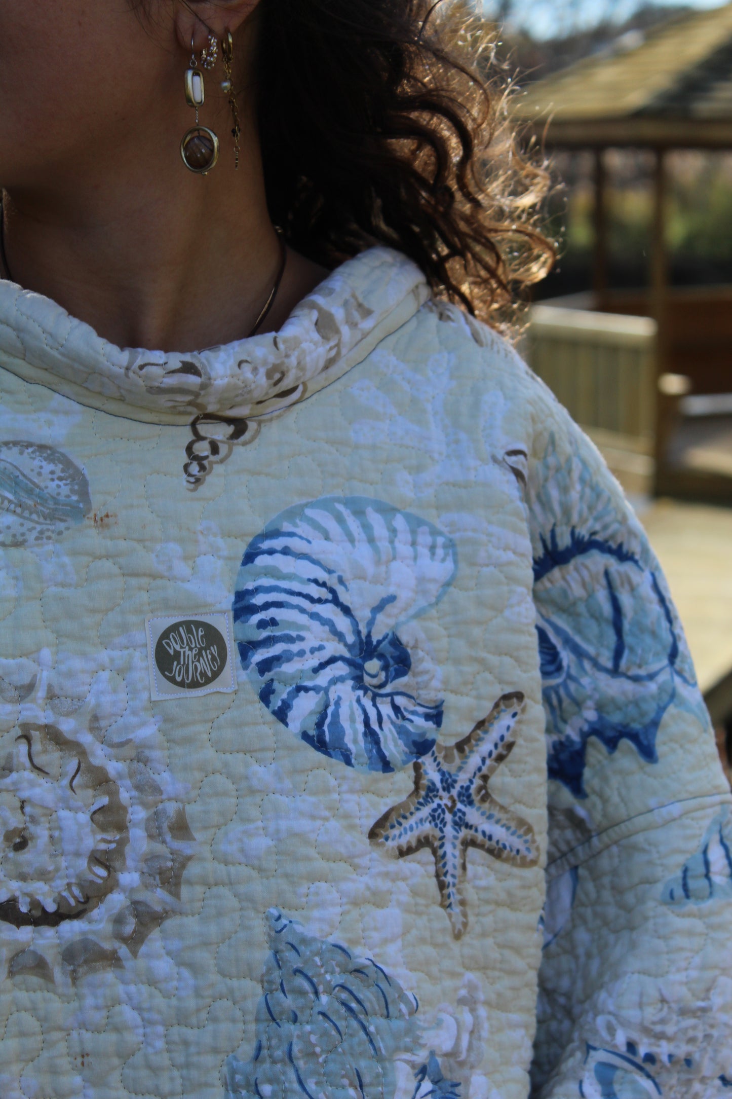 COZY SHELL COLLECTING MOCK NECK