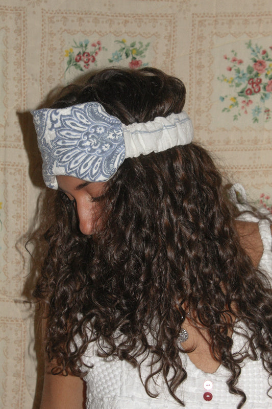 BEDTIME BLUES EYE MASK