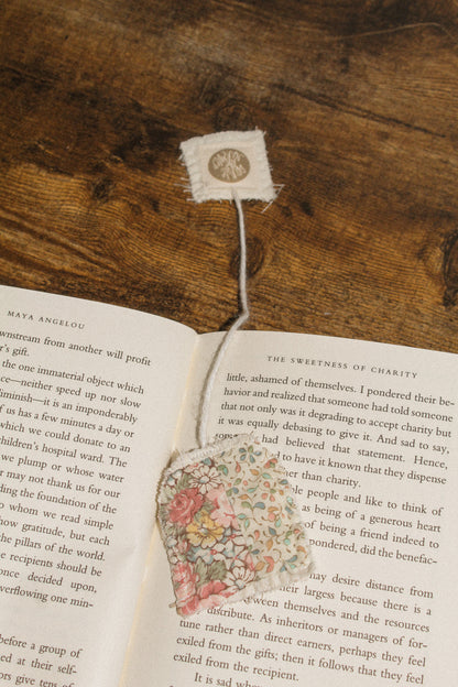 TEA TIME BOOKMARKS X3